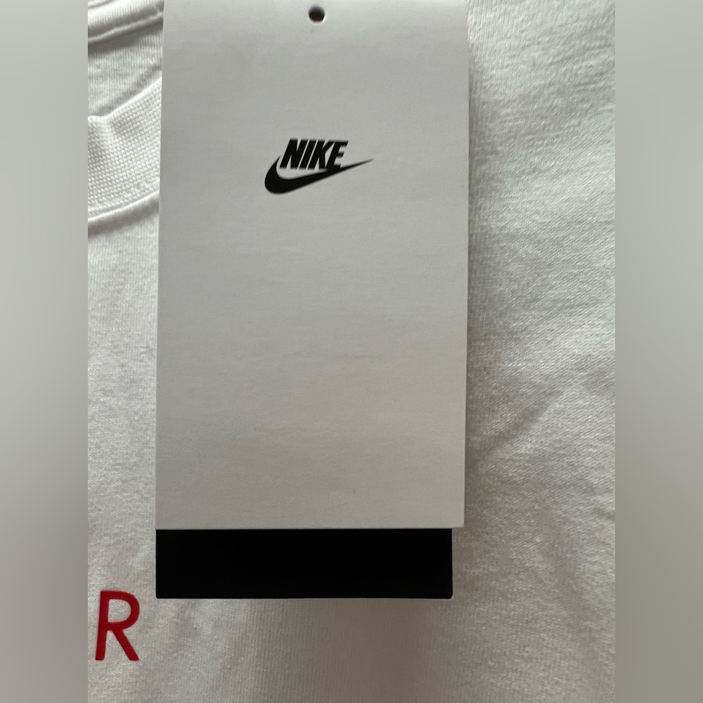 Nike -  Men’s - NWT- Medium  White Short Sleeve Crewneck with Red AIR Graphic - Picture 3 of 10